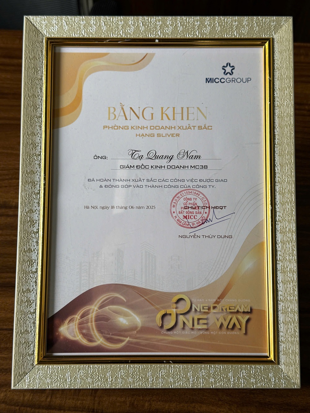 2.giai thuong gia hung realty